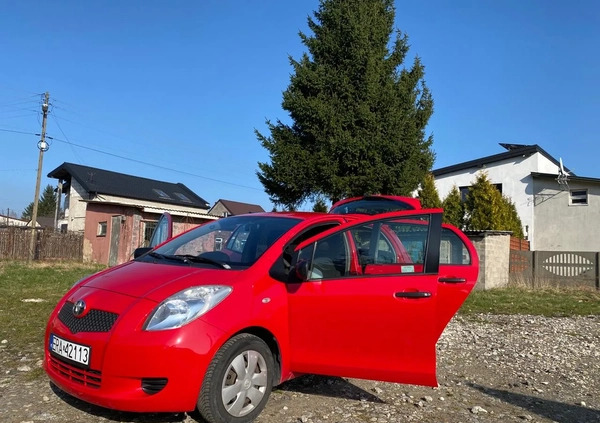 Toyota Yaris cena 11700 przebieg: 170000, rok produkcji 2007 z Radomsko małe 154